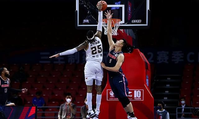 xingkong.com柔道赛场再起风云：中原赤兔队小胜东城火箭队，脚步移动更到位经验成为胜负手的简单介绍